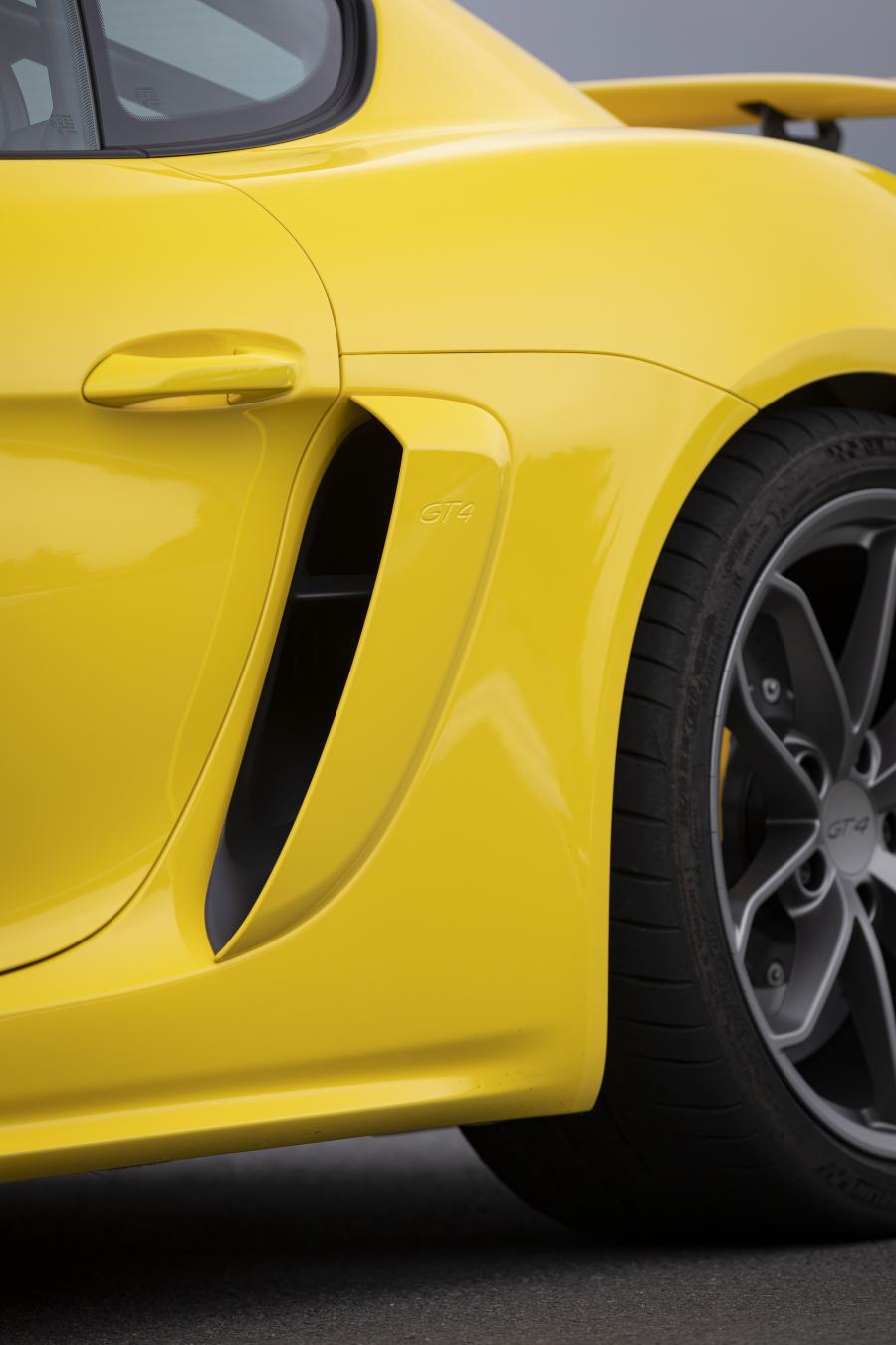 Детали экстерьера Porsche 718 Cayman GT4 (982C) 2019 года  (WW) (фото 143 из 190)